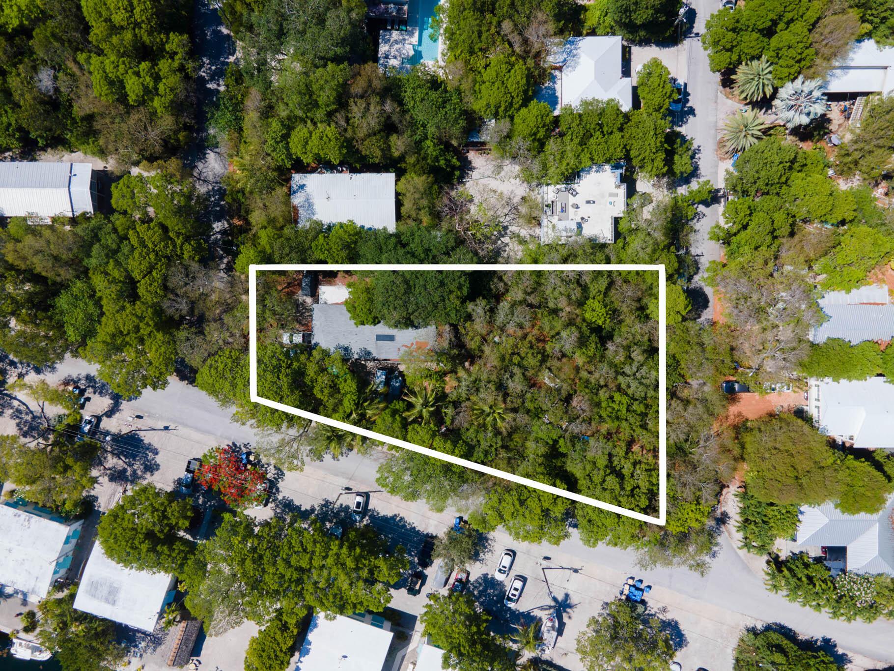 Image 3: 156 Monroe Drive