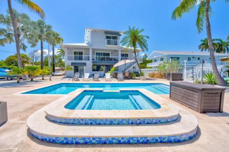437 Laguna Avenue