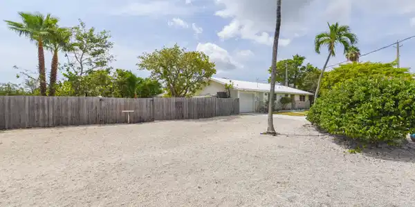 Image 4: 041-1817WatsonBoulevard-BigPineKey-FL-33