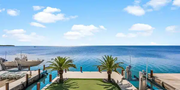 Image 2: 48-Balcony View