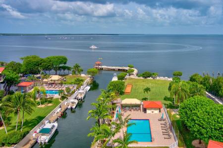 104500 Overseas Highway