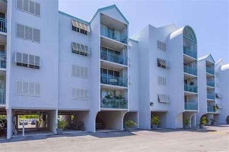 3635 Seaside Drive