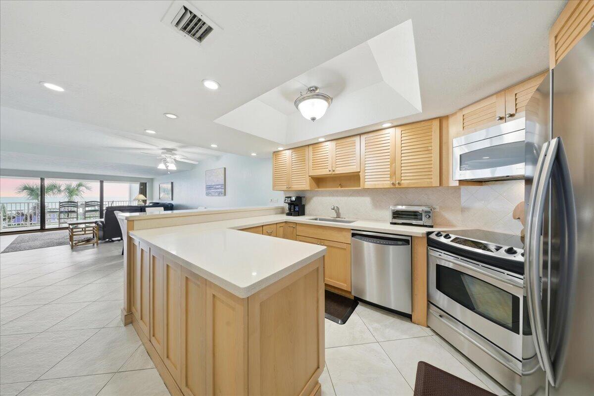 Image 2: 16-DSC08443