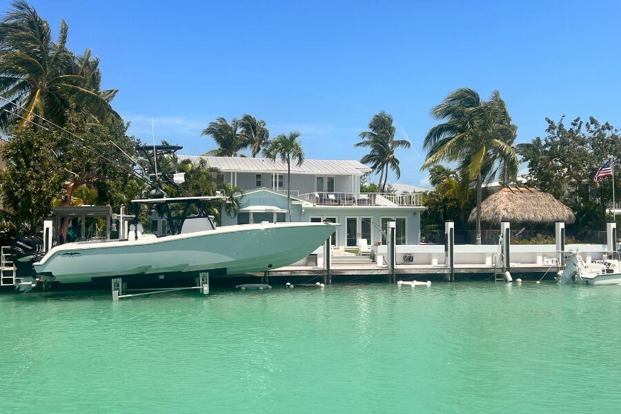 Image 2: New 20,000 Boat Lift