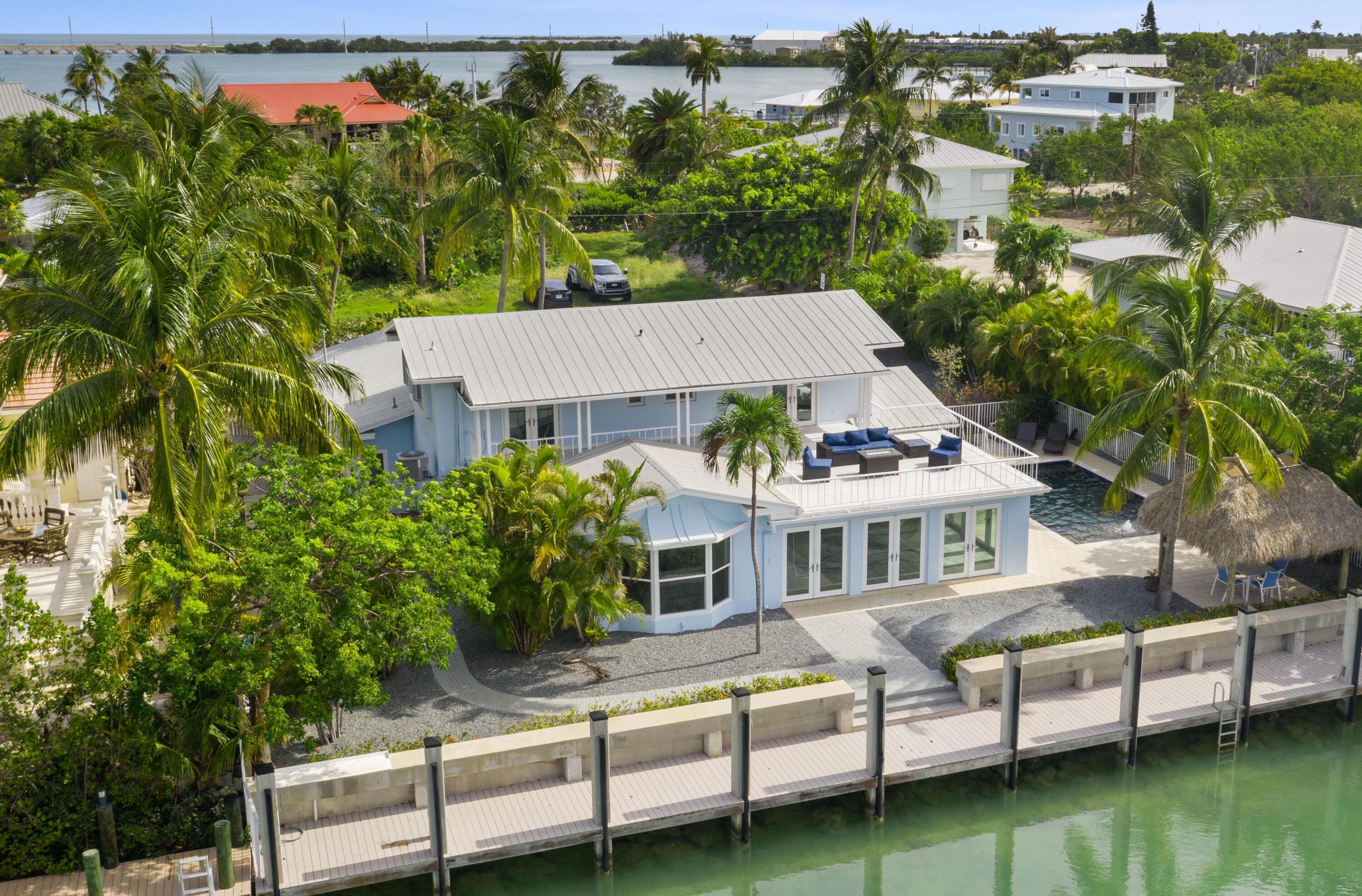 Image 3: Back - Before Boat Lift Installed