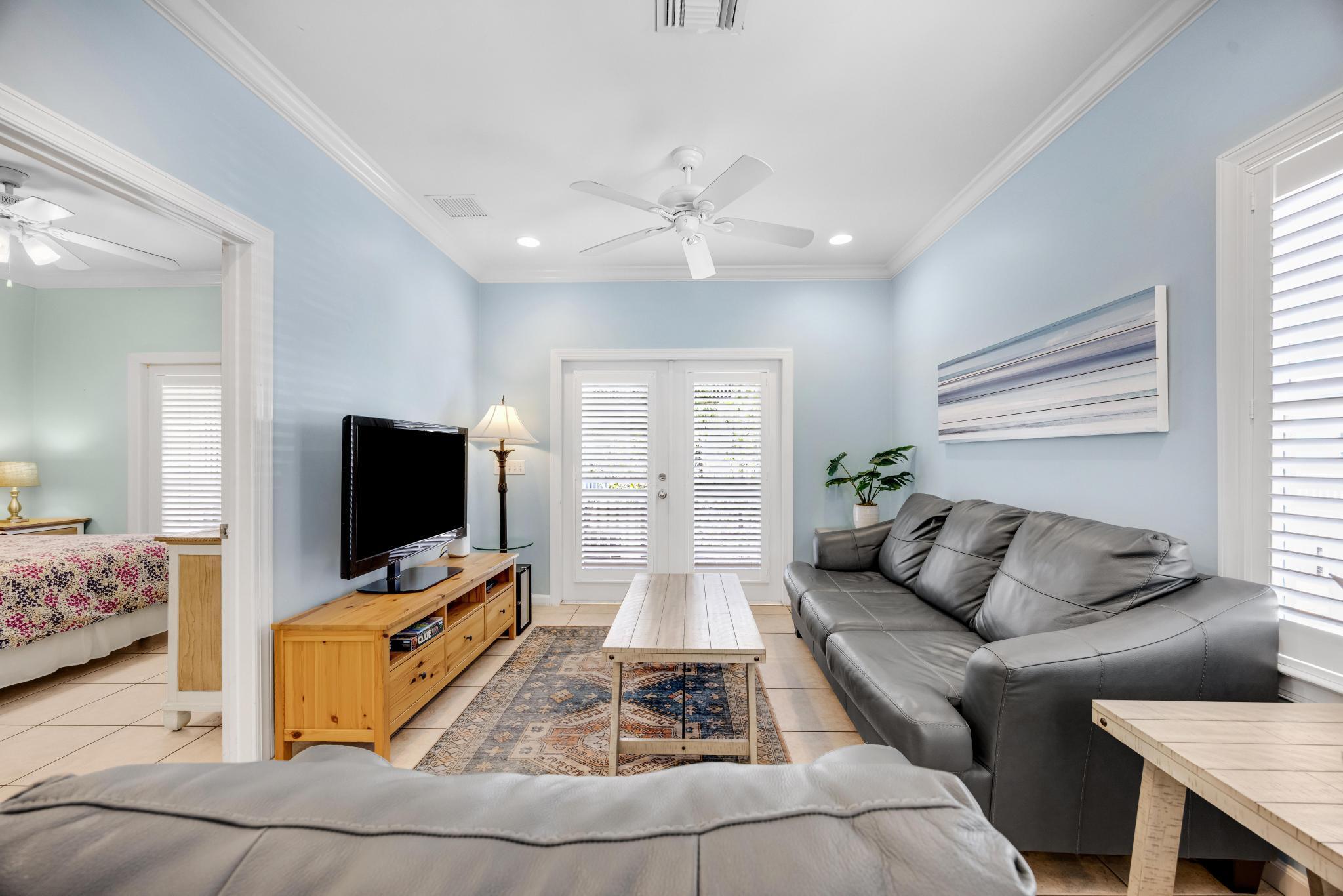 Image 2: Living Room