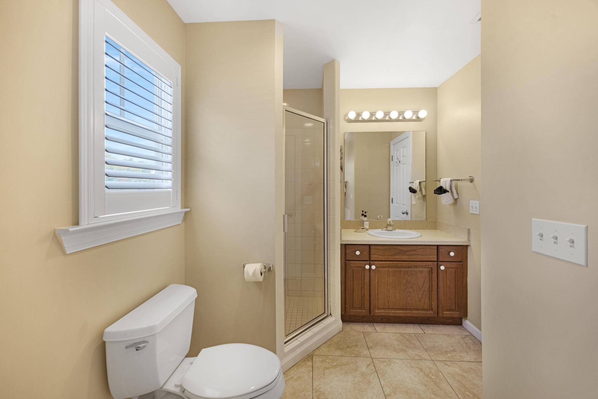 Image 4: Primary Bathroom