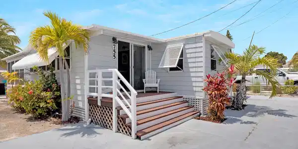 755 25Th Street