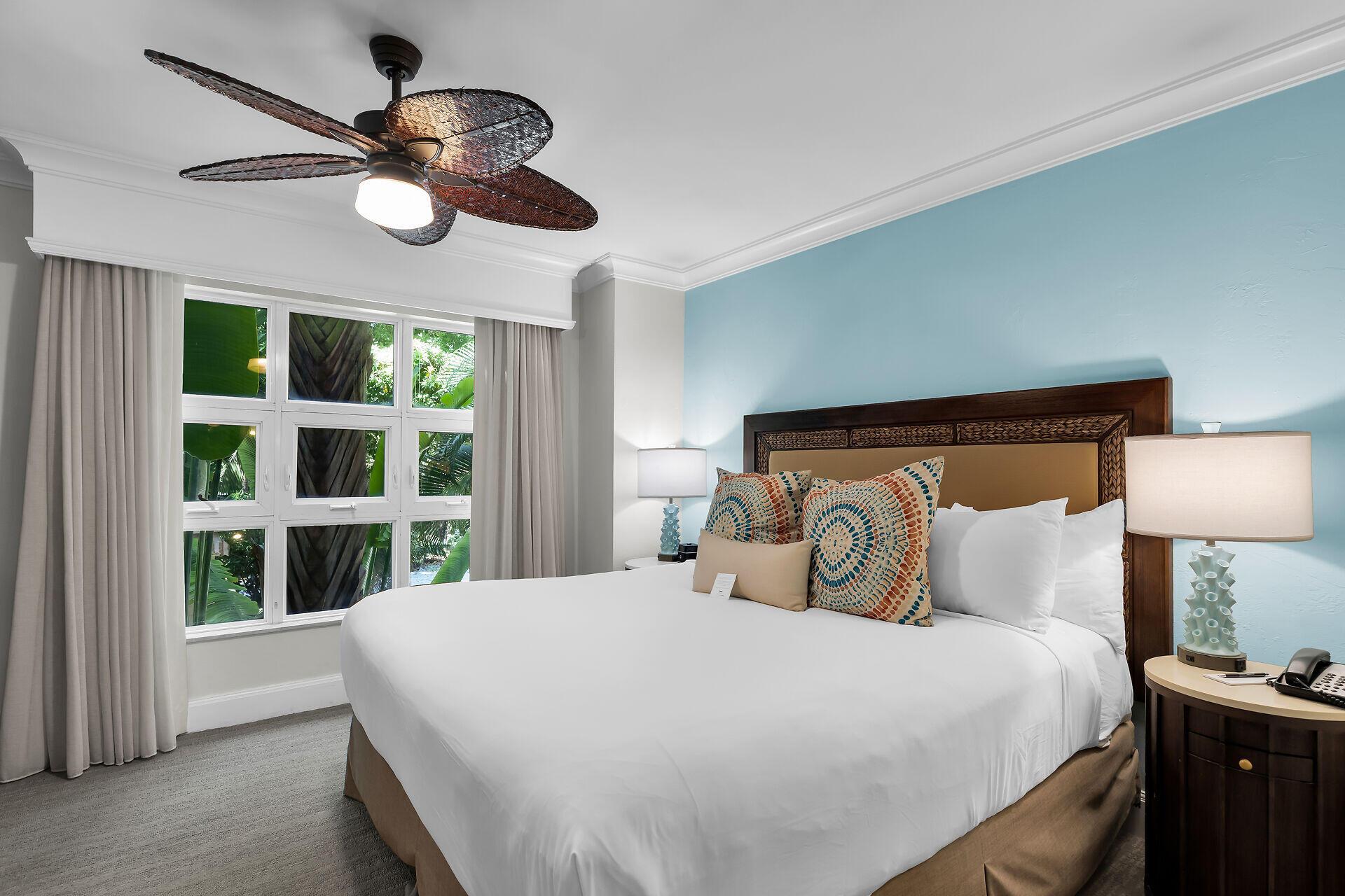 Image 3: Garden View Bedroom