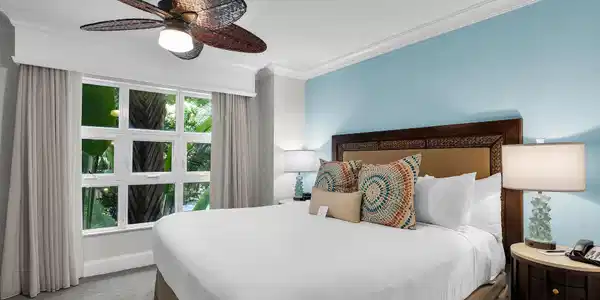 Image 3: Garden View Bedroom