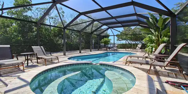 Image 3: vacationers love this resort type proper