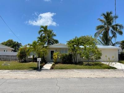 1608 Venetian Drive