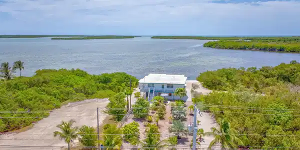 1427 Boca Chica Road