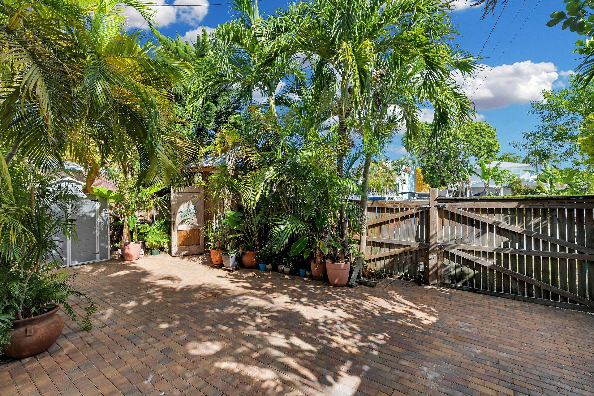 Image 4: virtual-tour-365043-mls-high-res-image-2