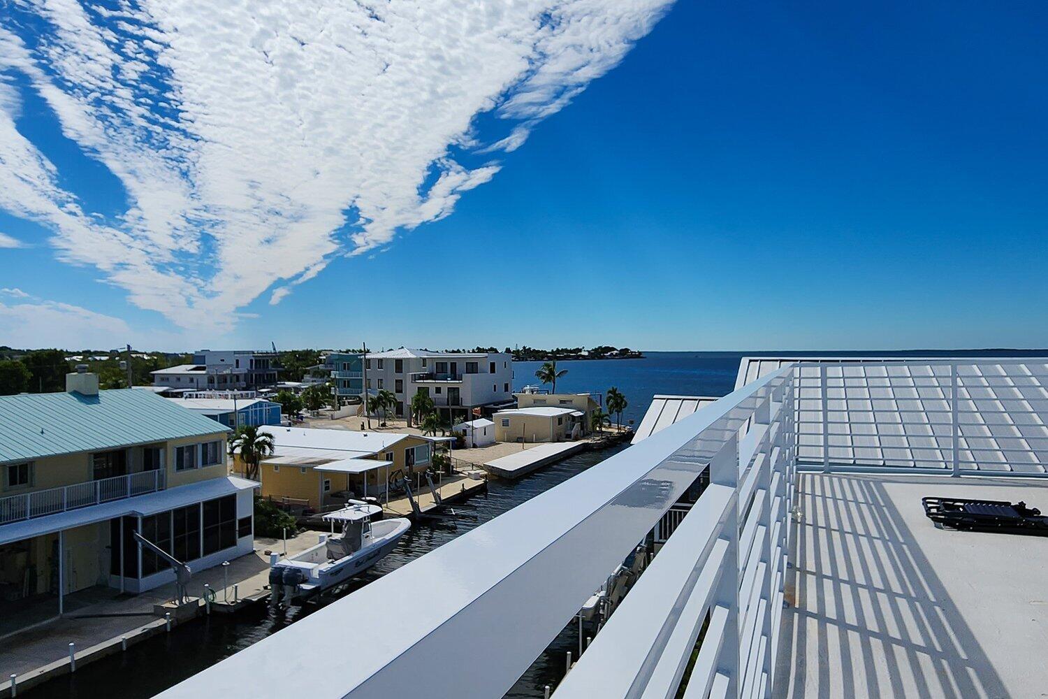 Image 3: roof view