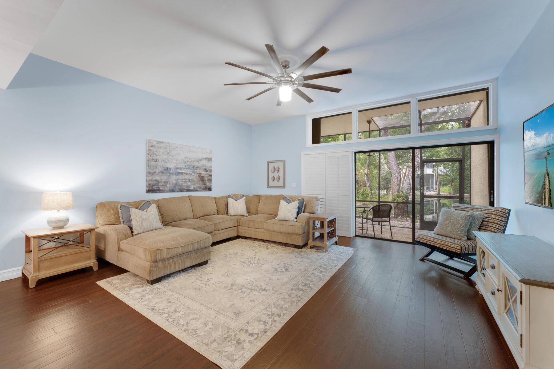 Image 3: Livingroom