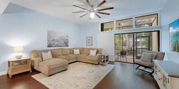 Image 3: Livingroom