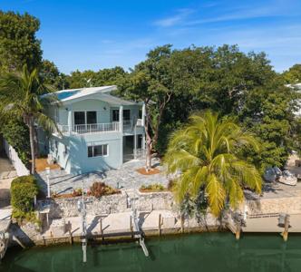 201 Harbor Drive
