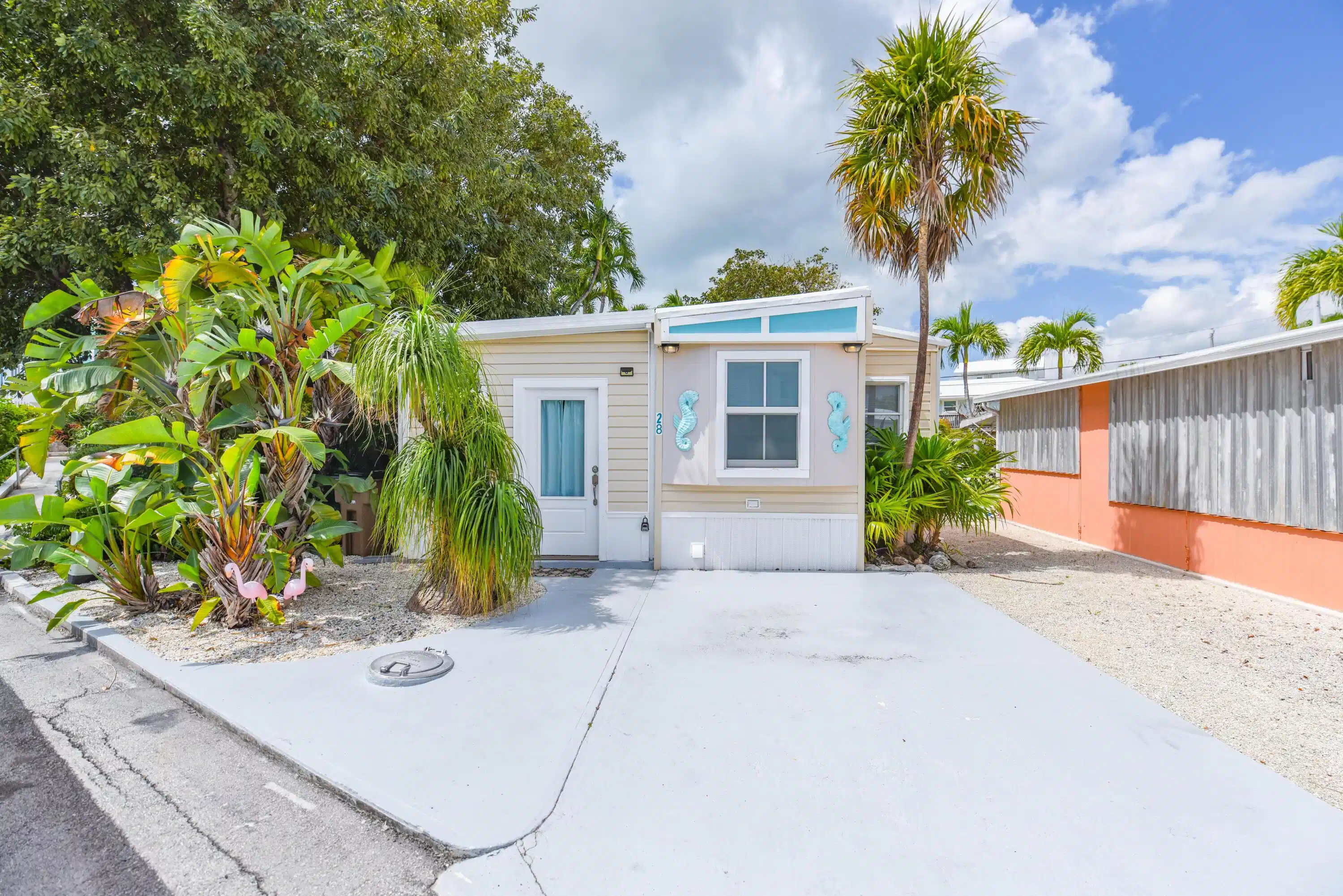 Image 1: 018-701SpanishMainDrive-unit28-CudjoeKey