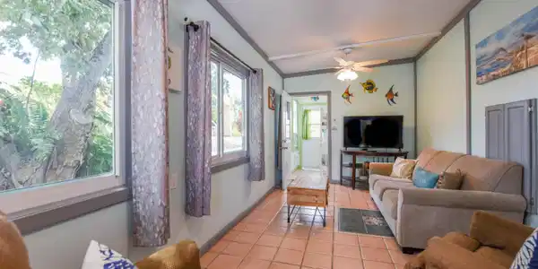 Image 3: 007-701SpanishMainDrive-unit28-CudjoeKey