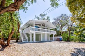15 Sunset Road
