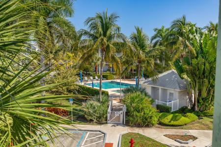 97 Seaside N Court