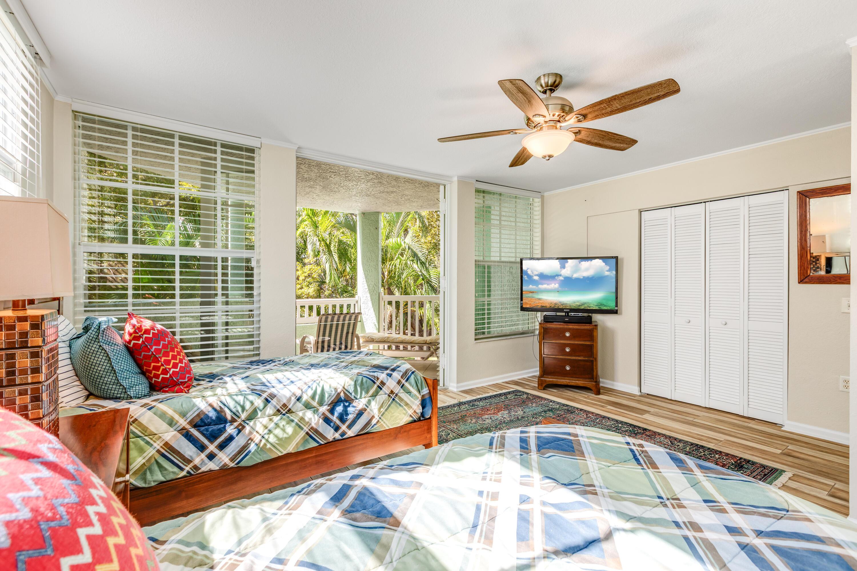 Image 2: 97 SEASIDE NORTH COURT HD-23