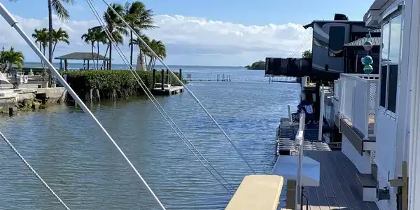 6099 Overseas Highway
