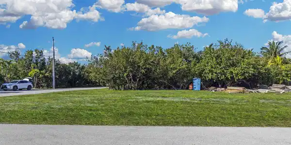 123 N Bahama Drive