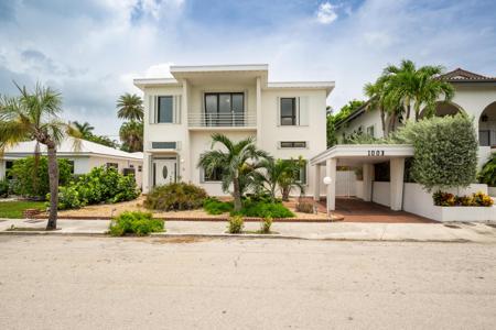 1003 Casa Marina Court
