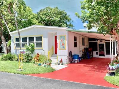 618 N Emerald Drive
