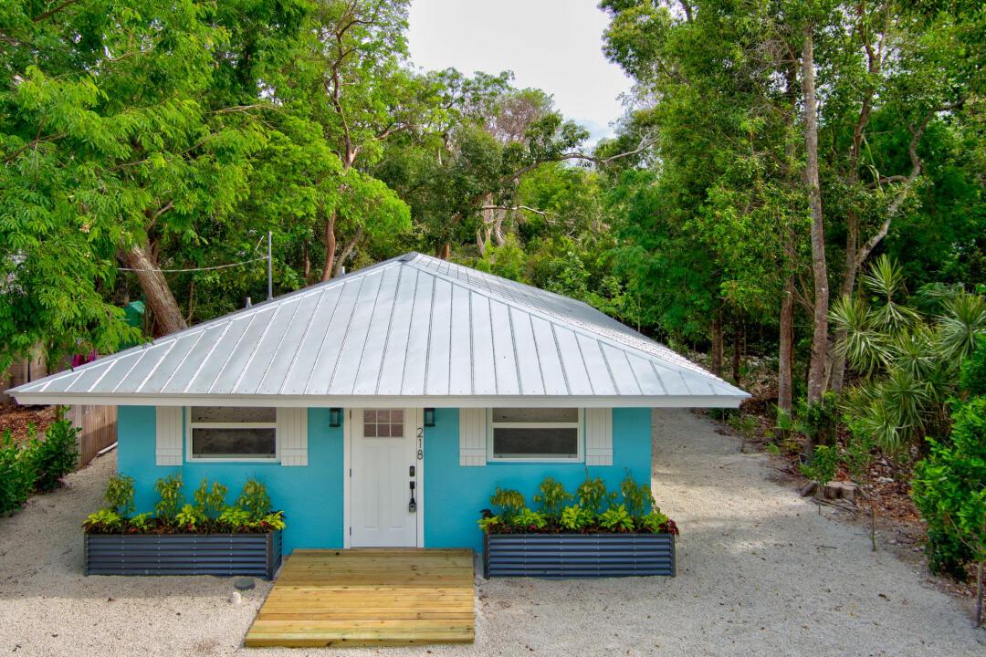 218 Lignumvitae Drive, Key Largo, FL lhrmls01936053