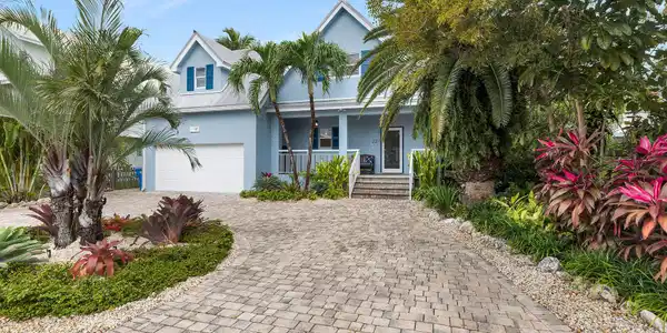227 Mohawk Street