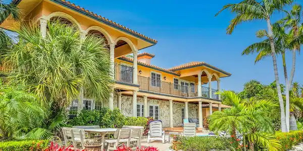 290 N Anglers Drive