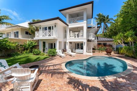 233 Gulfview Drive