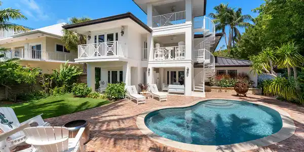 233 Gulfview Drive