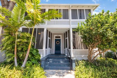 1203 Newton Street