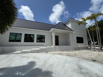 12 Evergreen Lane