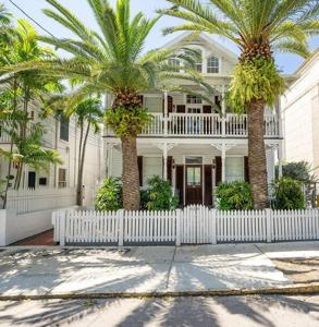 616 Caroline Street