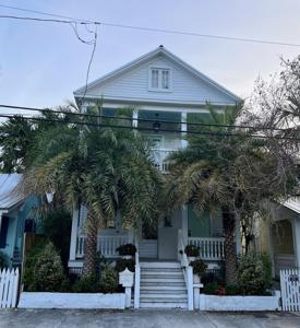 528 Grinnell Street