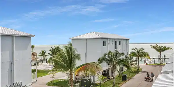 10877 Overseas Highway