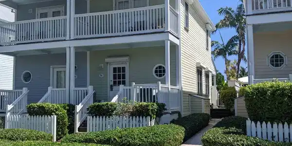 7011 Harbor Village Drive