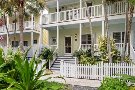 44 Spoonbill Way