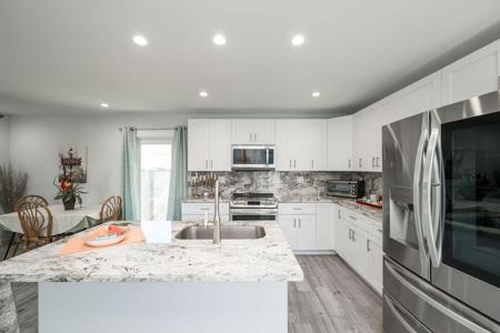 33E 12Th Avenue