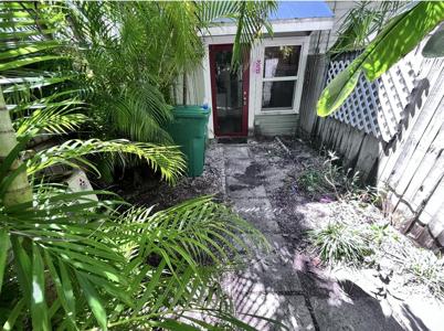 1014 Varela Street
