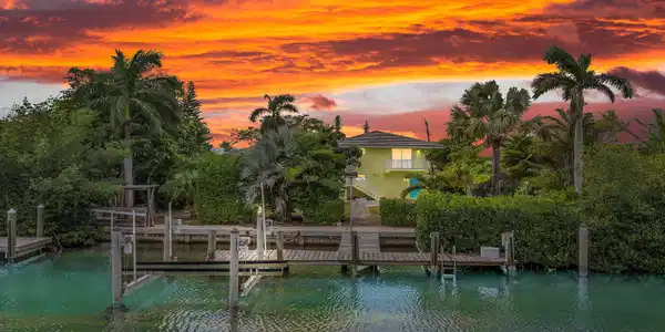 323 Calzada De Bougainville