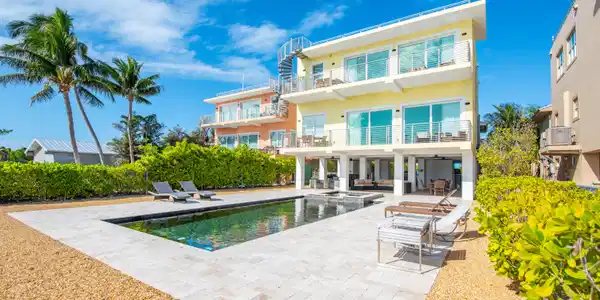 2010 Sombrero Beach Road
