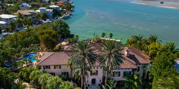 402 Harbour Drive