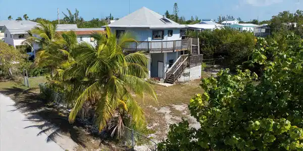 115 E Cahill Court