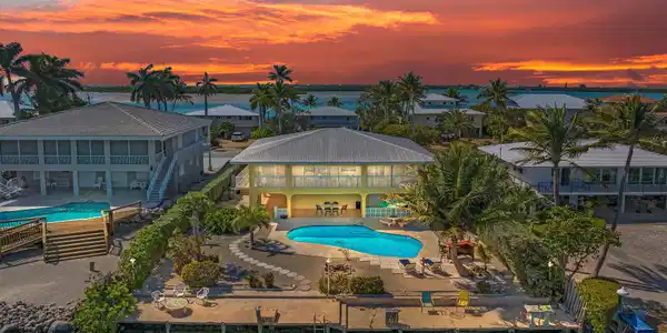 417 Harbour Drive